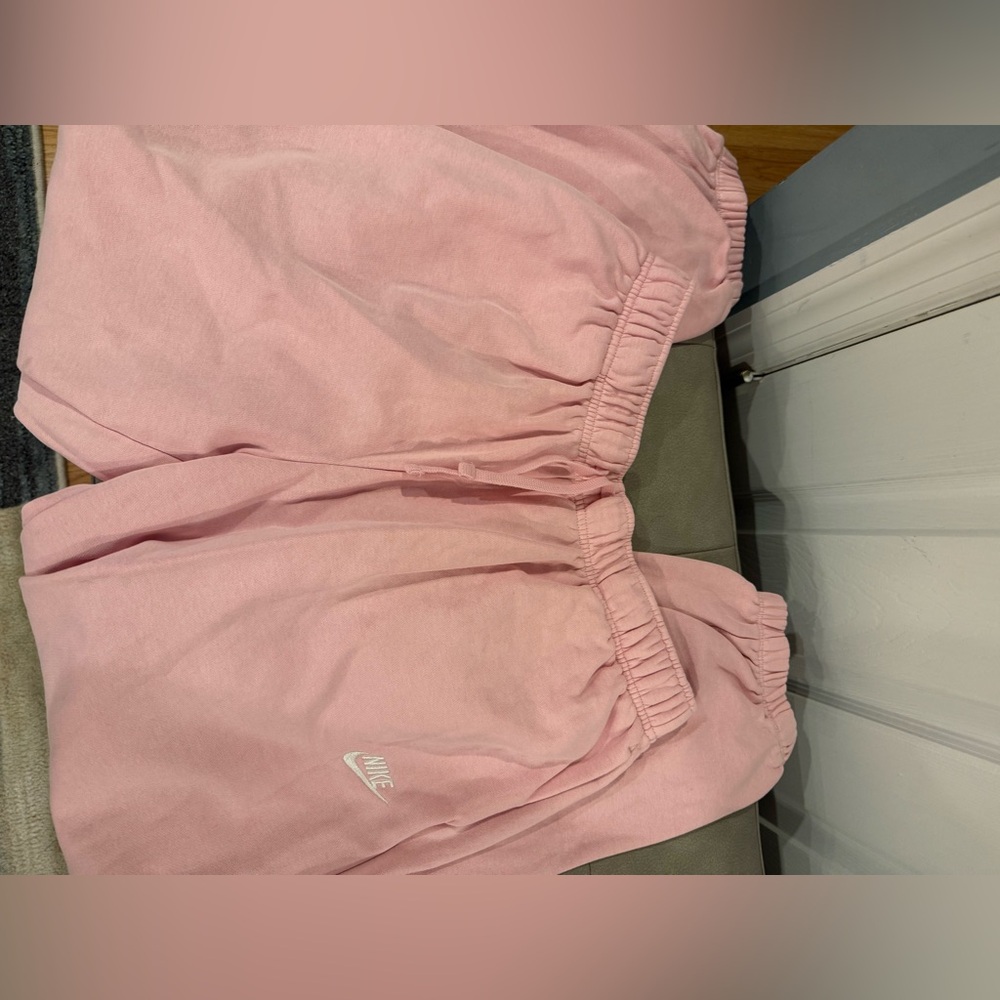 Nike baby pink sweatpants - Picture 2 of 3